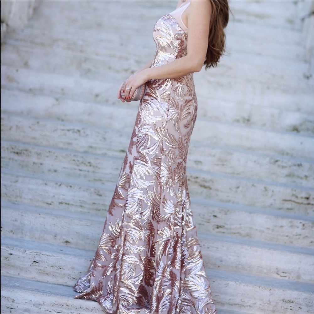 Adrianna-Papell sequins low back rose gold sleeveless long gown - Picture 7 of 7